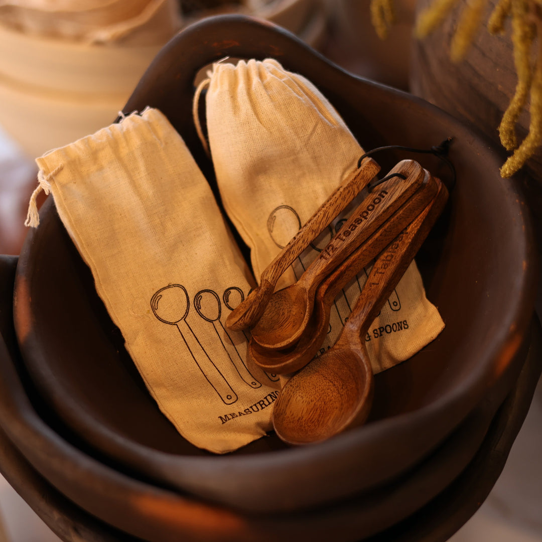 Mango Wood Measuring Spoons, Printed Drawstring Bag