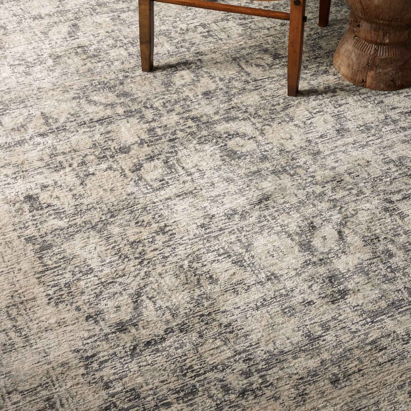 Lucy Charcoal / Beige Rug