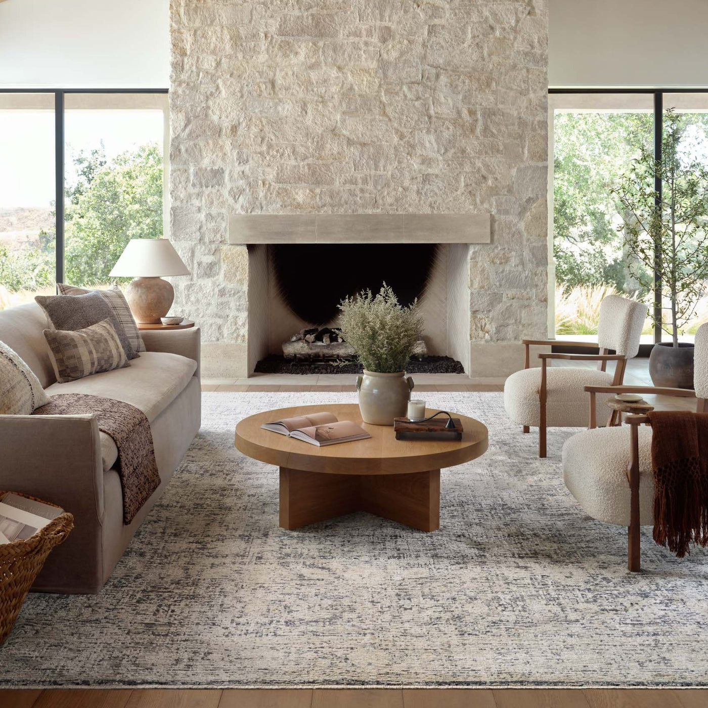 Lucy Charcoal / Beige Rug