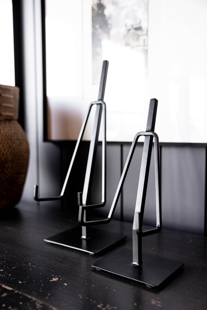 Dual Arm Black Iron Picture Easel Stand