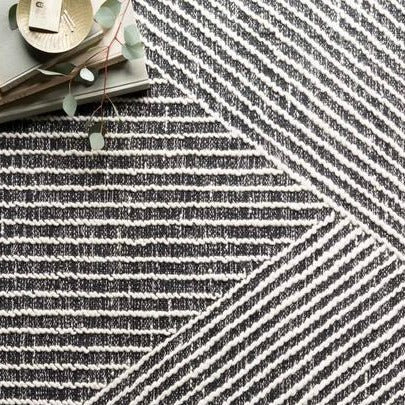 Magnolia Home By Joanna Gaines × Loloi Newton - NET-01 Charcoal / Ivory Rug