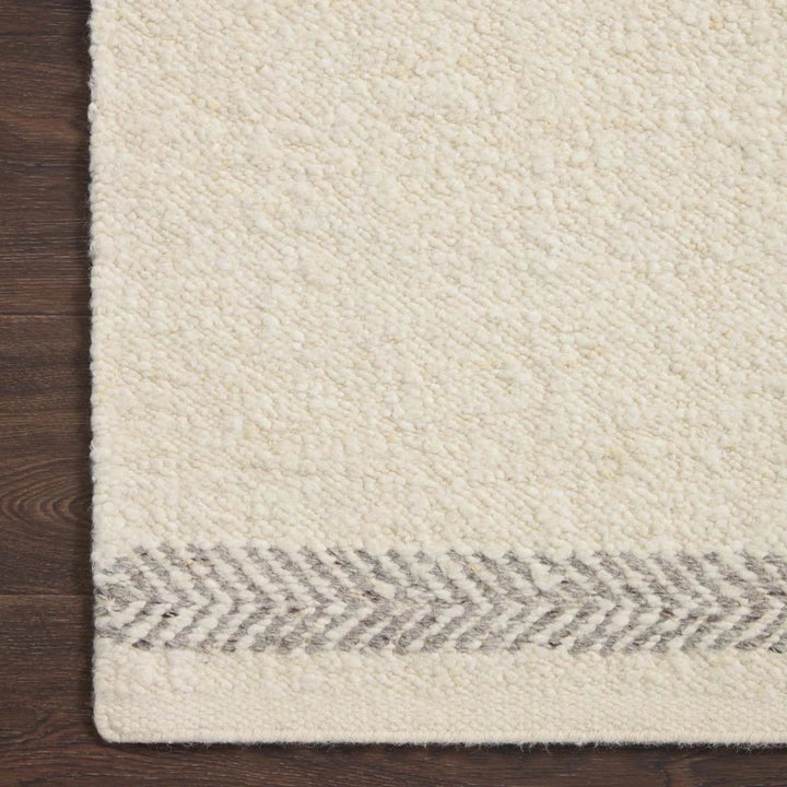 Reyla - RLA-01 Ivory / Silver Rug